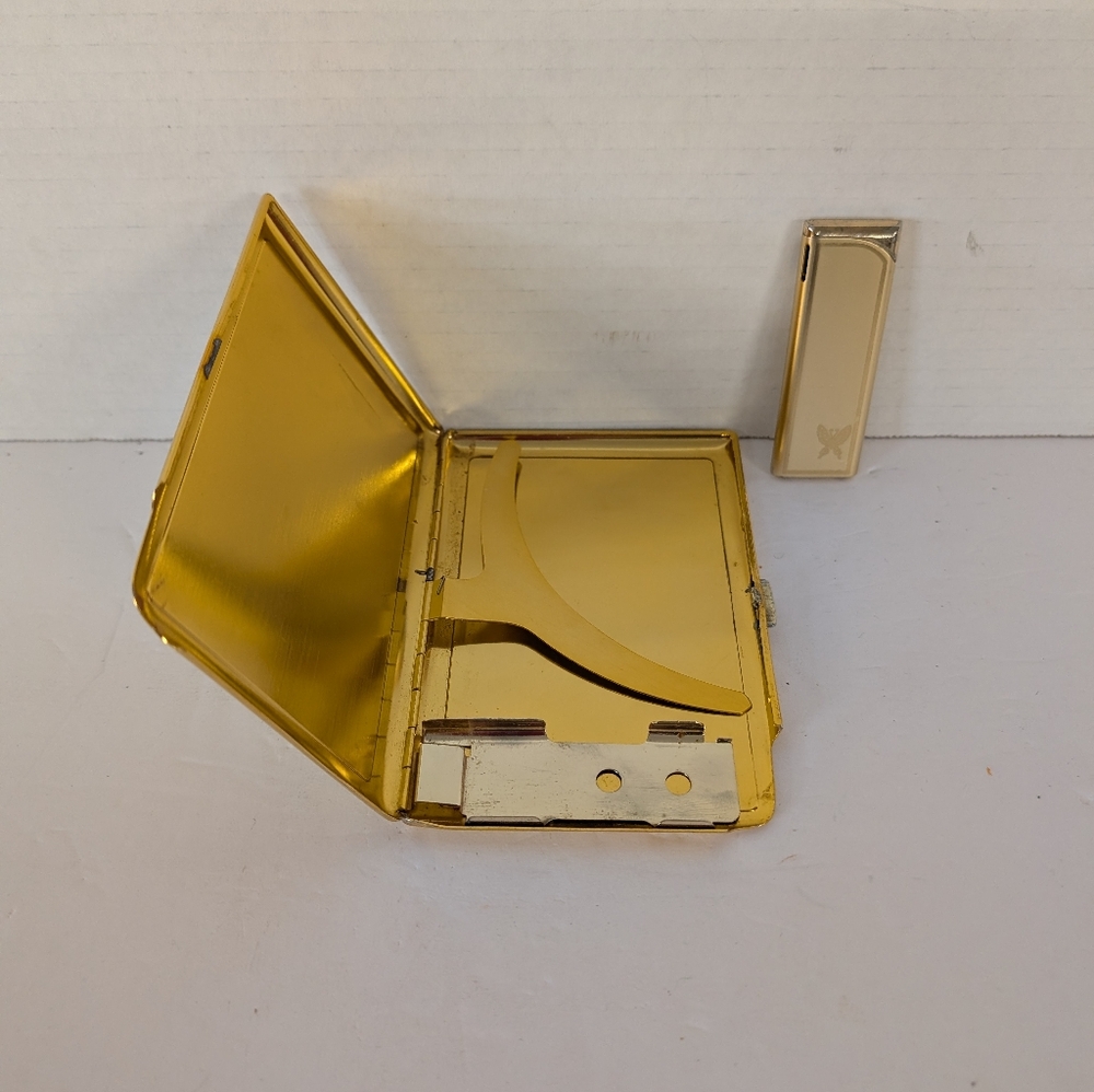 Vintage Cigarette Case Butterfly Design With Working Lighter Inside 1950s - Picture 3 of 7